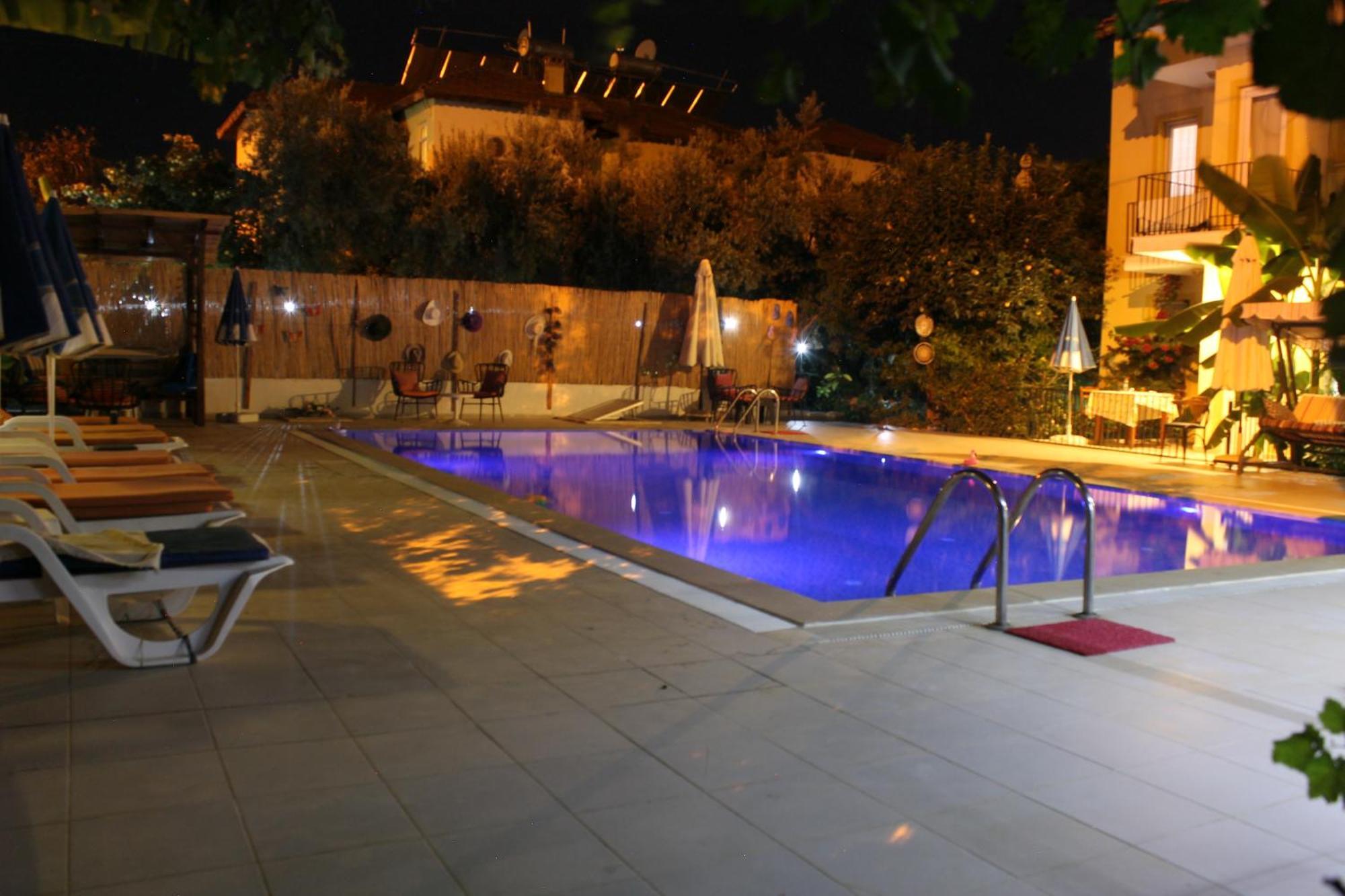 Sarihan Apart Otel Олудениз Екстериор снимка