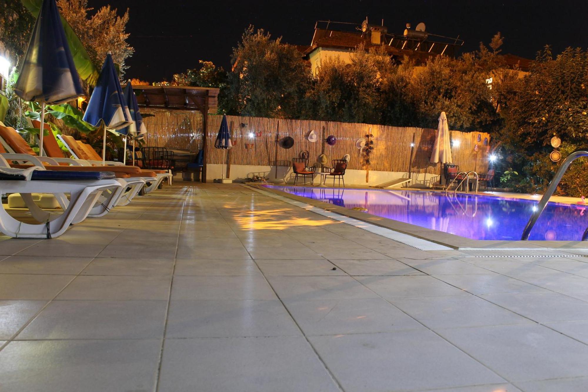 Sarihan Apart Otel Олудениз Екстериор снимка
